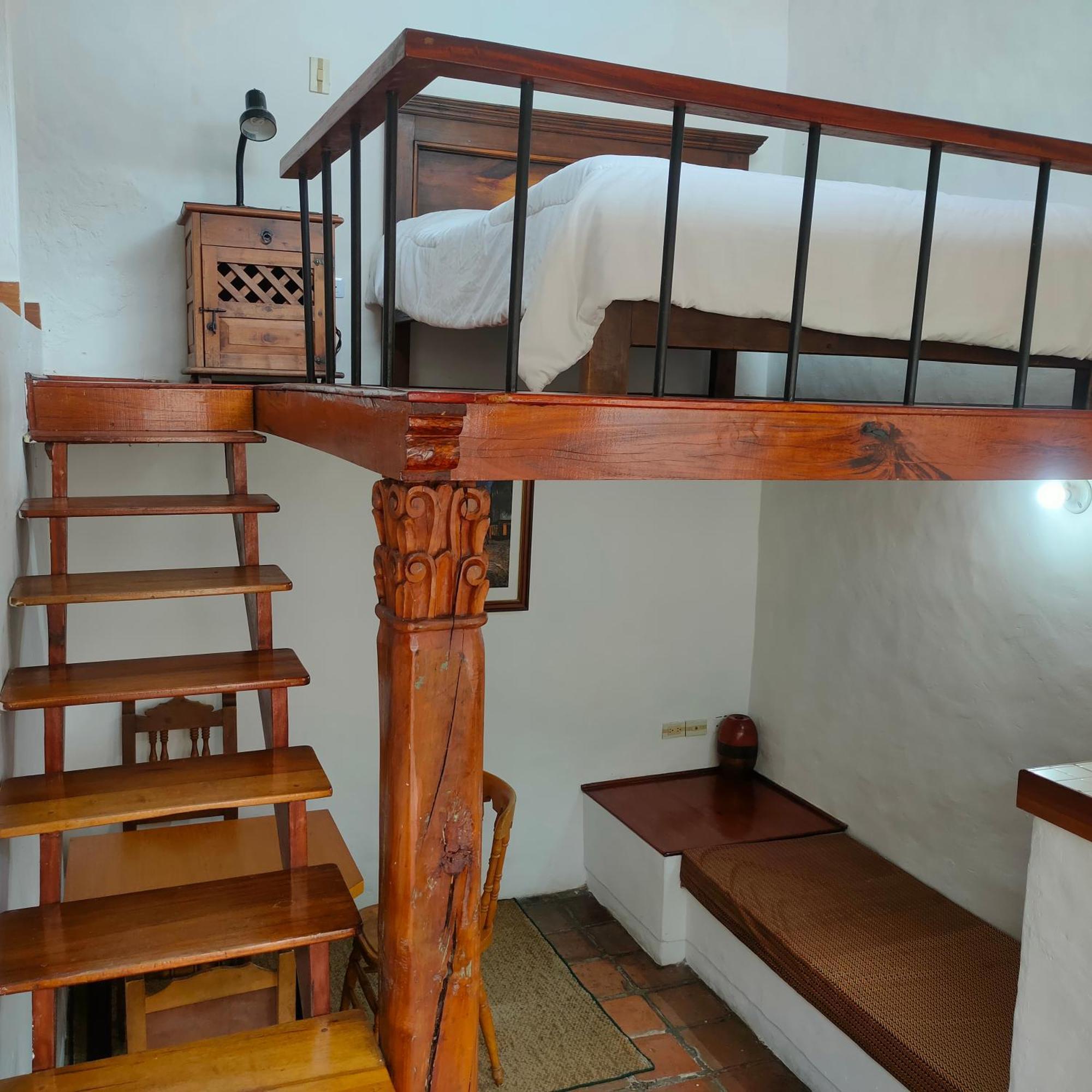 Apartaestudios La Candelaria Богота Экстерьер фото